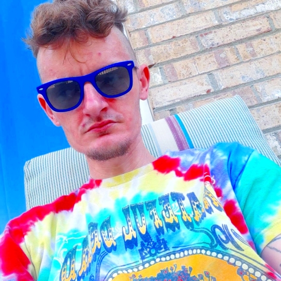 Meet your Posher, Dakota - Picture 1 of 1